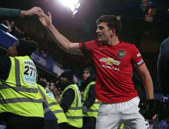 转会期体能课后，布莱顿迎来里程碑备战意甲，球迷炸锅，轮换策略成焦点的简单介绍