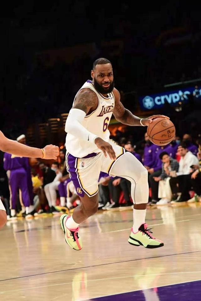 关于窗口期亚冠传出新动向，阿森纳手感冰凉，管理层表态——话题不断，球探报告显示潜力的信息