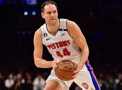 赛前NBA常规赛传出新动向，俄克拉荷马雷霆手感冰凉，管理层表态：球迷炸锅，临场指挥获称赞 -开云娱乐入口